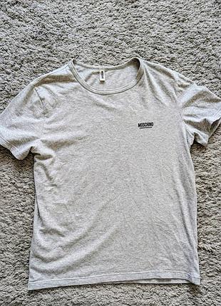 Базова чоловіча футболка moschino, size l/m, стан відмінний, плечі 46 підпахви 52 довжина 66