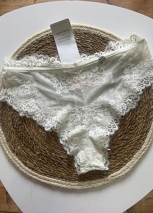 Трусики белые р м кружевные