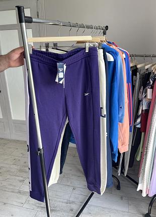 Штани reebok linear logo french terry wo dark orchid
