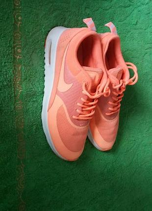 Кроссовки женские nike air max thea   размер- 36,  стопа-  23,см