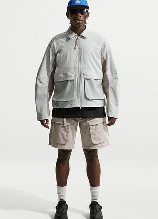 Оригінальна чоловіча куртка nike acg smith summit uv jacket photon dust grey fog college grey hv0598-025 оригинальная мужская бомбер джекет ветровка
