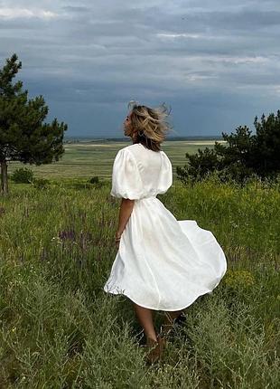 Жіноча лляна сукня