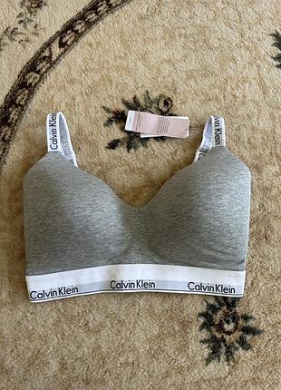Новий бюст від фірми calvin klein