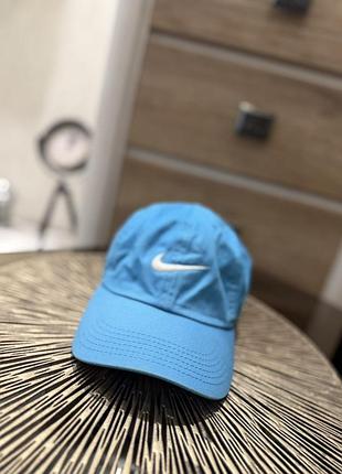 Кепка від бренду nike