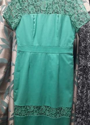 Платье с кружевом