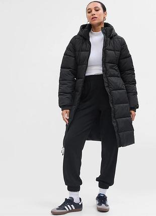 Куртка жіноча long puffer coat 724331-00 gap чорний
