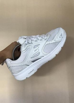 Беговые кроссовки skechers