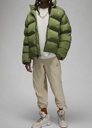 Пуховик чоловічій air jordan essentials green fb7331-340