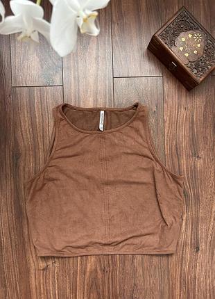 Короткий топ под замшу stradivarius, m