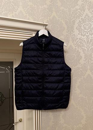 Uniqlo безрукавка пухова чоловіча