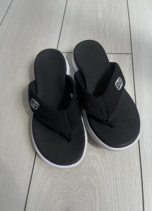 В'єтнамки skechers оригінал 38
