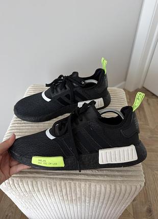Кросівки спортивні adidas nmd (розмір 43) оригінал