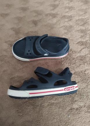 Сандалии crocs