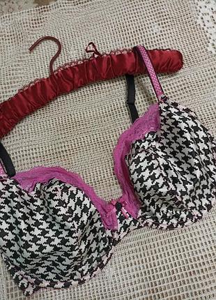 Бюстгальтер мягкая чашка на косточках 80  f , m&s