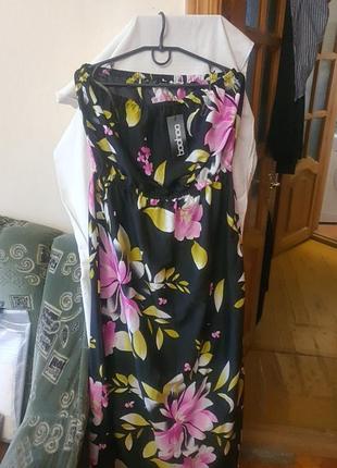 Платье длинное чёрное в цветы ,130см длина,m/l, очень красивое