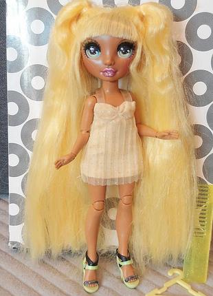 Рэйнбоу хай сани медисон rainbow high sunny madison yellow clothes желтая оригинал.
