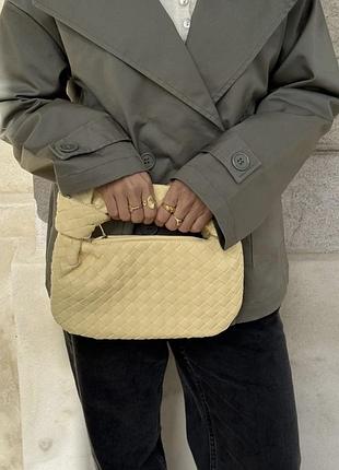 Стильна міні сумка з вузлом у стилі bottega veneta jodie / лимонна сумка