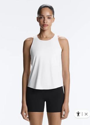 Спортивна майка від uniqlo