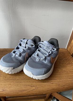 Кросівки nike