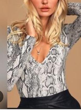 Пітоновим боді h&m