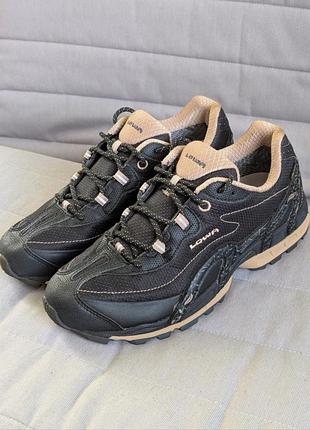 Жіночі кросівки lowa gore-tex 40 р. 26 см. трекінгові туристичні
