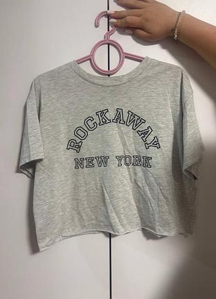 ✨ базова сіра кроп-футболка з написом new york