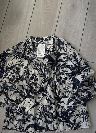 Нова блуза h&m з квітковим принтом та об'ємними рукавами, розмір s (з бірками)