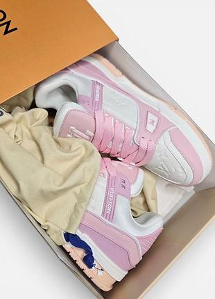 Женские кроссовки l. v.trainer 
 white pink