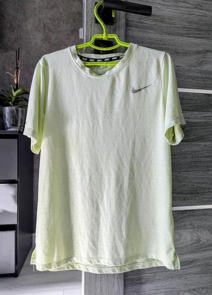 Фірмова футболка nike dri-fit на 158 см