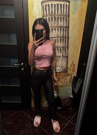 Шикарні штани pull&bear ! 34p. штани під шкіру