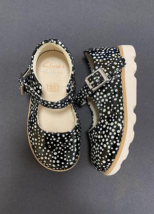 Дитячі туфлі clarks crown jump 4