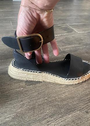 Сандалі zara, жіночі, натуральна шкіра, чорного кольору.