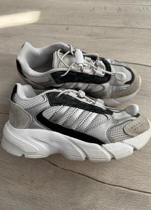 Кросівки для дівчинки adidas 31р.
