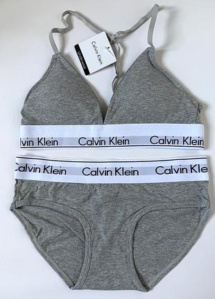 Комплект нижньої білизни, жіноча нижня білизна, жіночий комплект calvin klein, жіноча білизна calvin klein, труси calvin klein ліфчик топ келвін кляйн