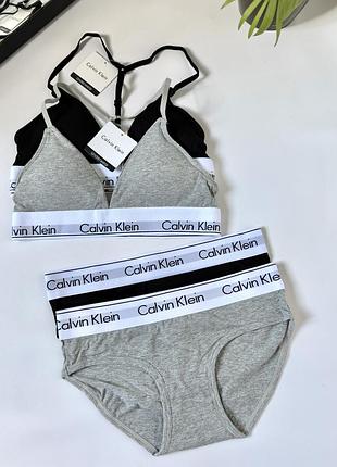 Комплект нижньої білизни, жіноча нижня білизна, жіночий комплект calvin klein, жіноча білизна calvin klein, труси calvin klein ліфчик топ келвін кляйн