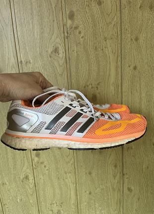 Кросівки бренда adios boost