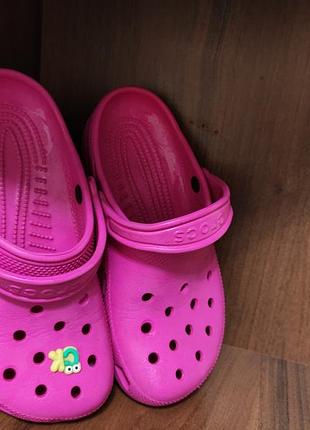 Розовые crocs для девочек