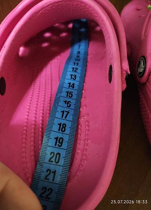 Рожеві crocs для дівчаток 6