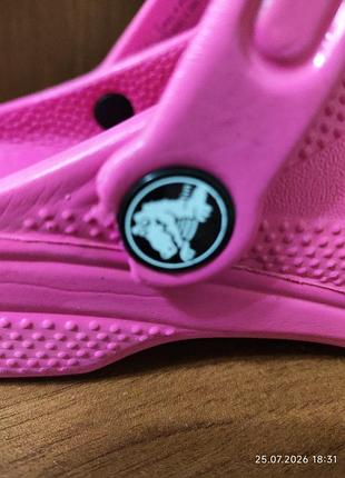 Рожеві crocs для дівчаток 7