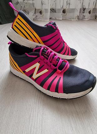 Кроссовки женские new balance 811 fantom tape