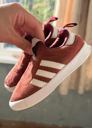 Дитячі кросівки adidas gazelle 24-25р