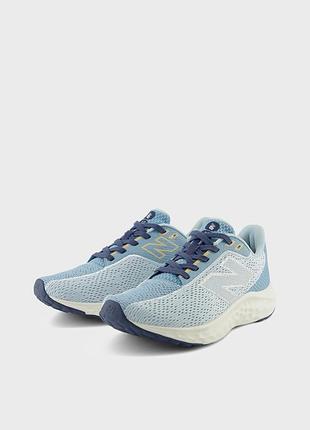New balance fresh foam arishi v3— це легкі, м'які та універсальні кросівки, створені для бігу по асфальту, тренувань і повсякденного використання.39