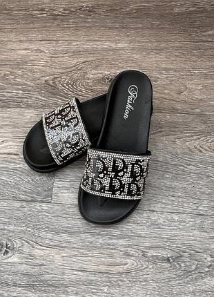 Жіночі шльопанці зі стразами fashion