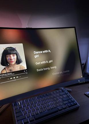Зігнутий монітор philips 27" evnia з роширенням 2560 х 1440