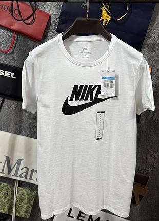 Футболка жіноча the nike tee білий s m