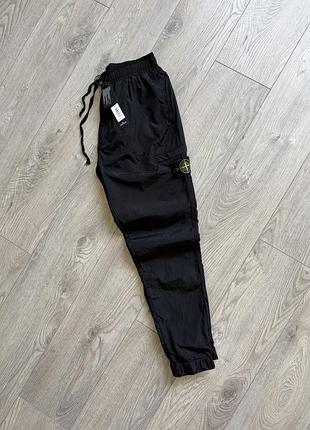 Чоловічі штани stone island чорного кольору