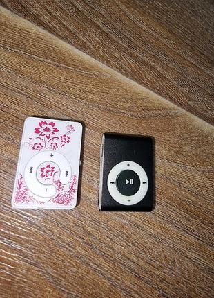 Компактные мр3 плееры с поддержкой microsd-карт, зарядкой через usb и стандартным набором кнопок управления. отлично подойдут для путешествий, тренировки.