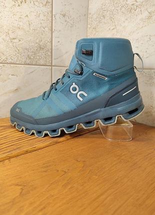Жіночі трекінгові кросівки, черевики on cloudrock waterproof