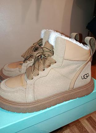 Ботинки демисезонная ugg