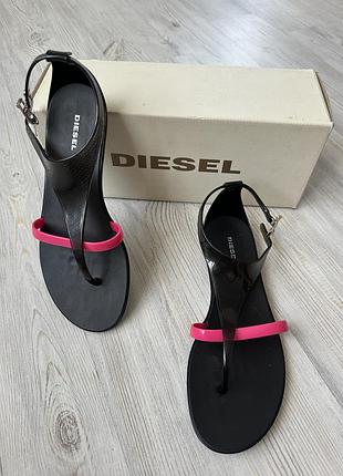 Diesel шикарні босоніжки